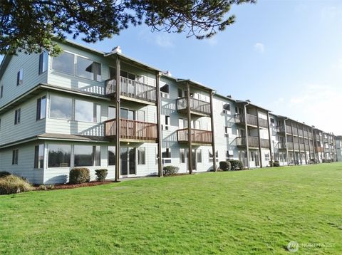 Photo of 643 Ocean Shores Boulevard NW #113, Ocean Shores, WA 98569 (MLS # 2420531)