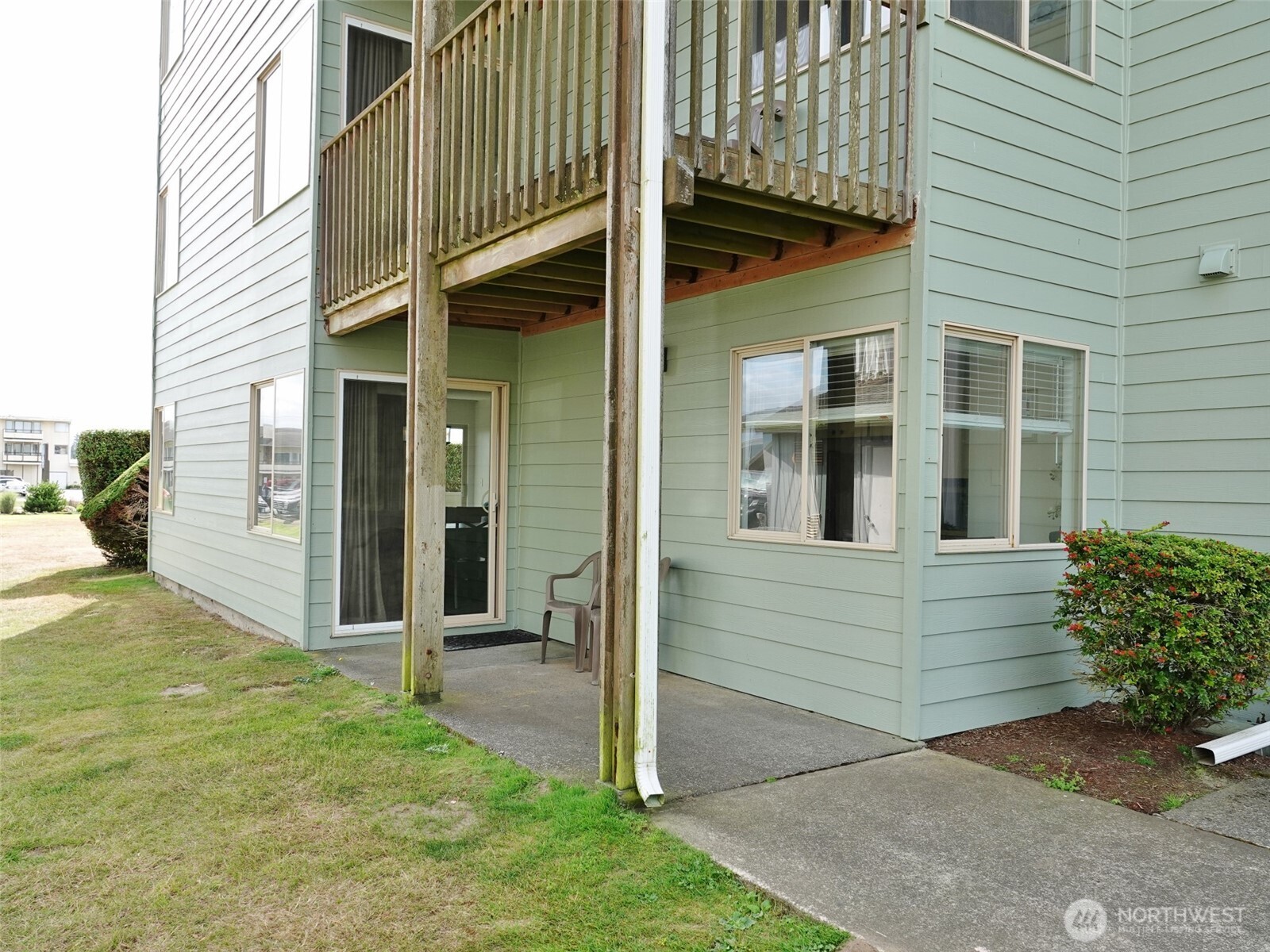 643 Ocean Shores Boulevard NW 113