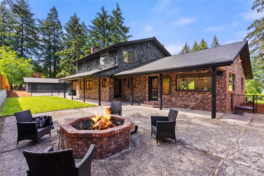 Photo of 3813 27th Avenue SE, Olympia, WA 98501 (MLS # 2528061)