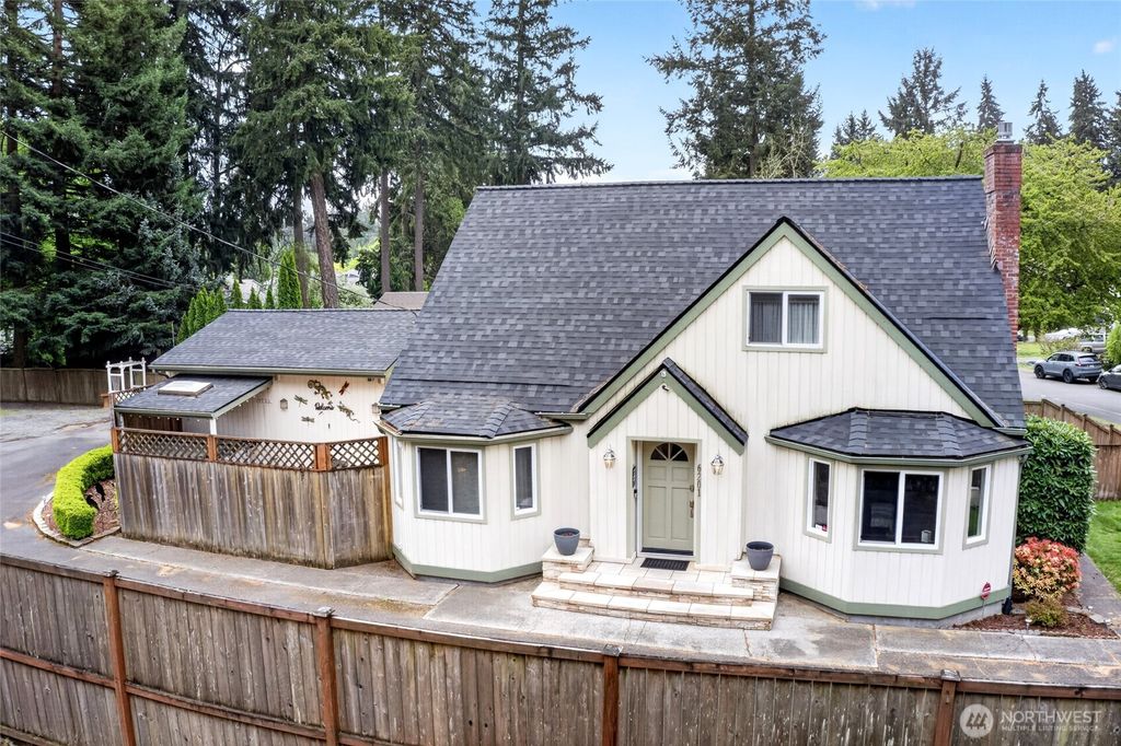 Photo of 6201 75th Avenue Ct W, University Place, WA 98467 (MLS # 2515848)