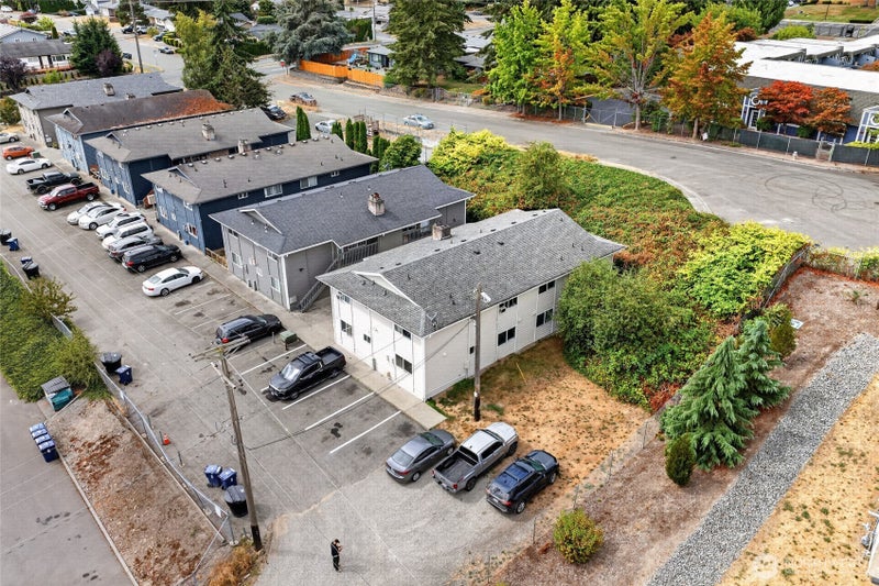 1101 S Woodlawn Street 1-4