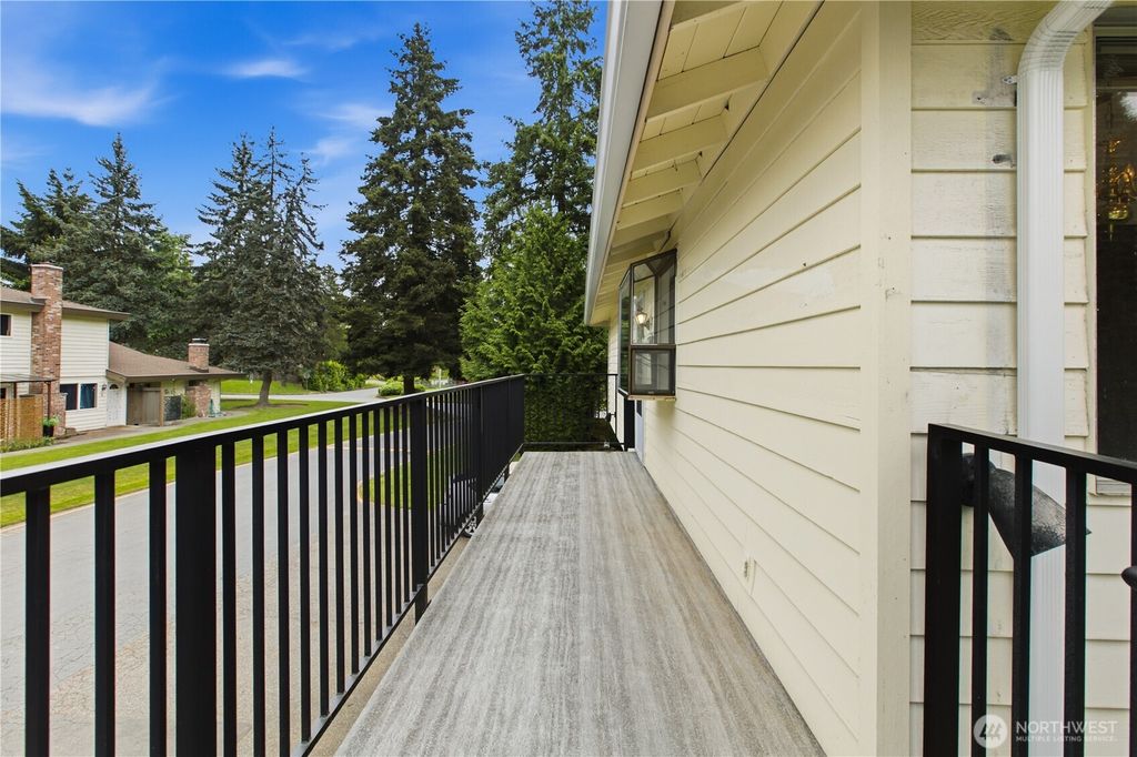 Photo of 412 213th Place SW #21D, Bothell, WA 98021 (MLS # 2517807)