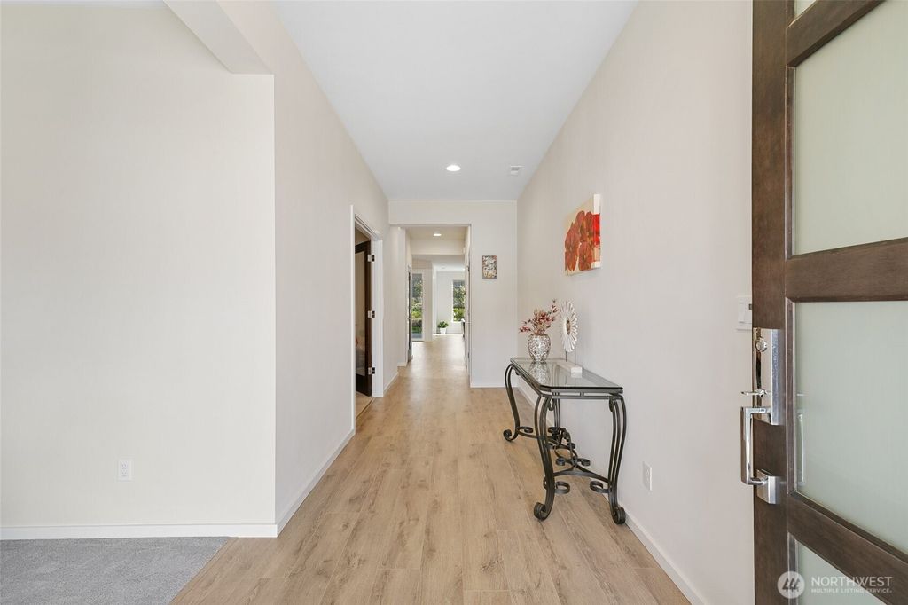 Photo of 22325 SE 39th Place, Sammamish, WA 98075 (MLS # 2360526)