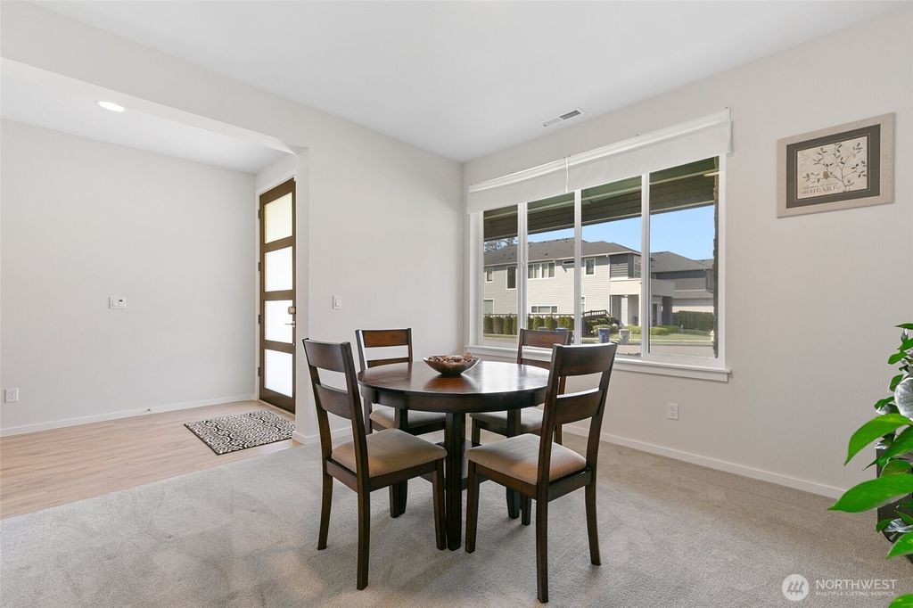 Photo of 22325 SE 39th Place, Sammamish, WA 98075 (MLS # 2360526)