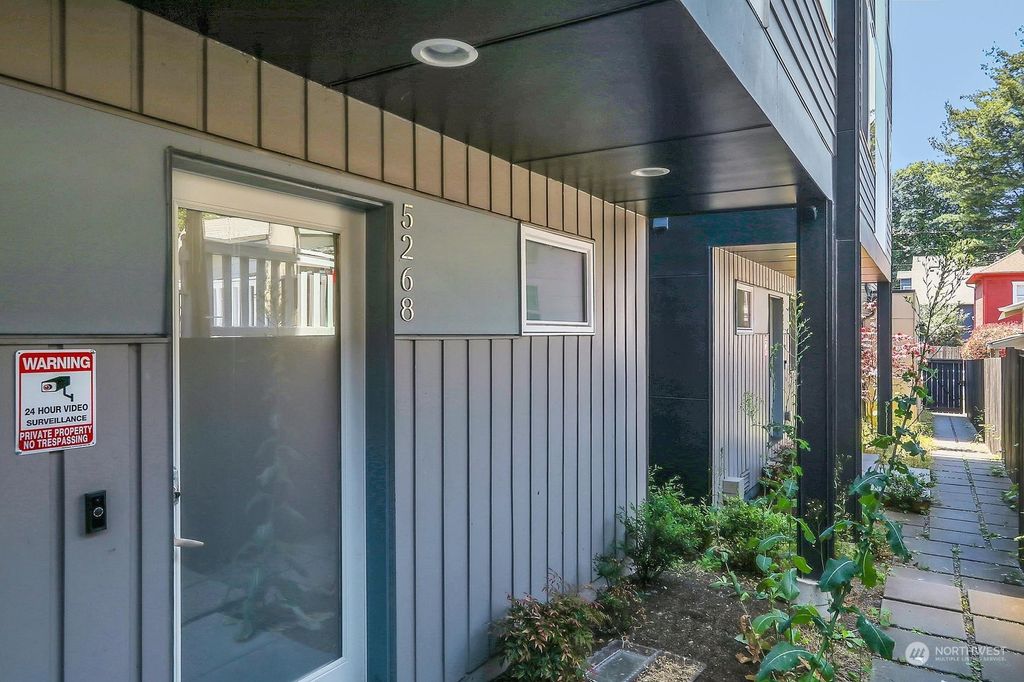Photo of 5268 Brooklyn Avenue NE, Seattle, WA 98105 (MLS # 2260281)