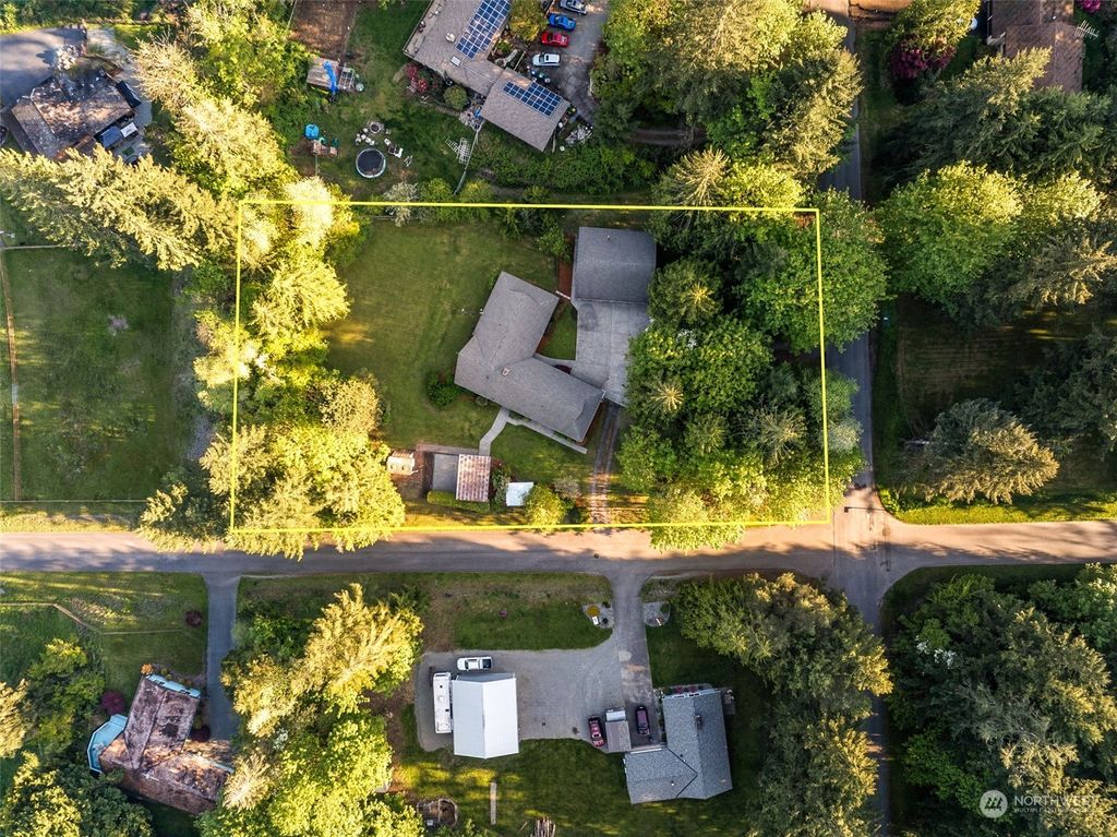 Photo of 39206 258th Avenue SE, Enumclaw, WA 98022 (MLS # 2244467)