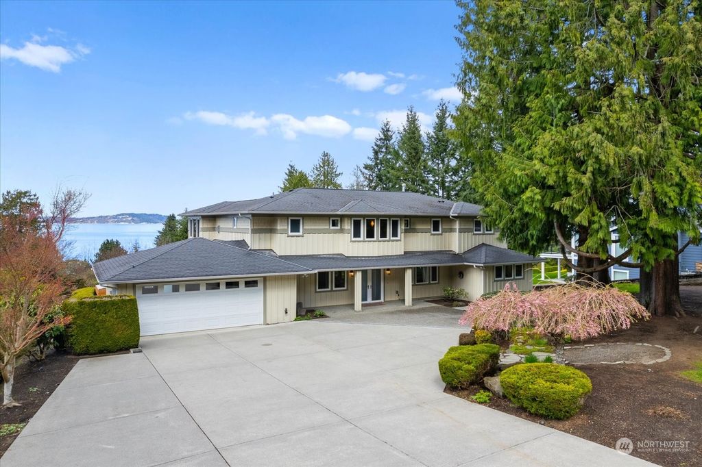 Photo of 8209 Frederick Place, Edmonds, WA 98026 (MLS # 2215107)