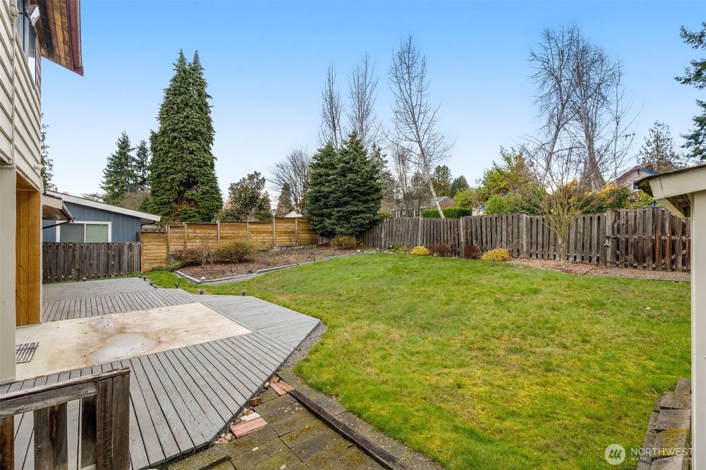 Photo of 11516 Bartlett Ave Ave NE, Seattle, WA 98125 (MLS # 2504249)