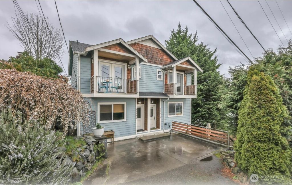 Photo of 1939 10th Avenue W #B, Seattle, WA 98119 (MLS # 2495659)
