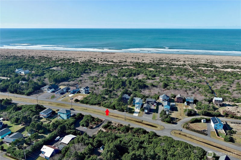 657 Ocean Shores Boulevard SW