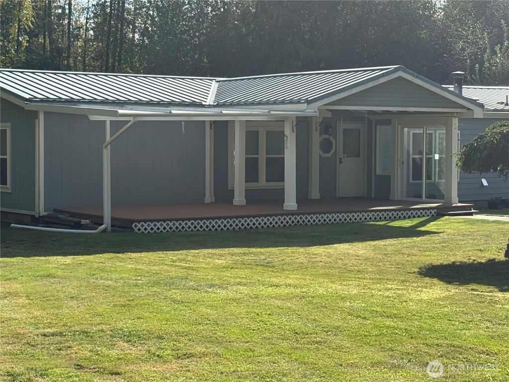 Photo of 10914 94th Street NE, Lake Stevens, WA 98258 (MLS # 2439108)