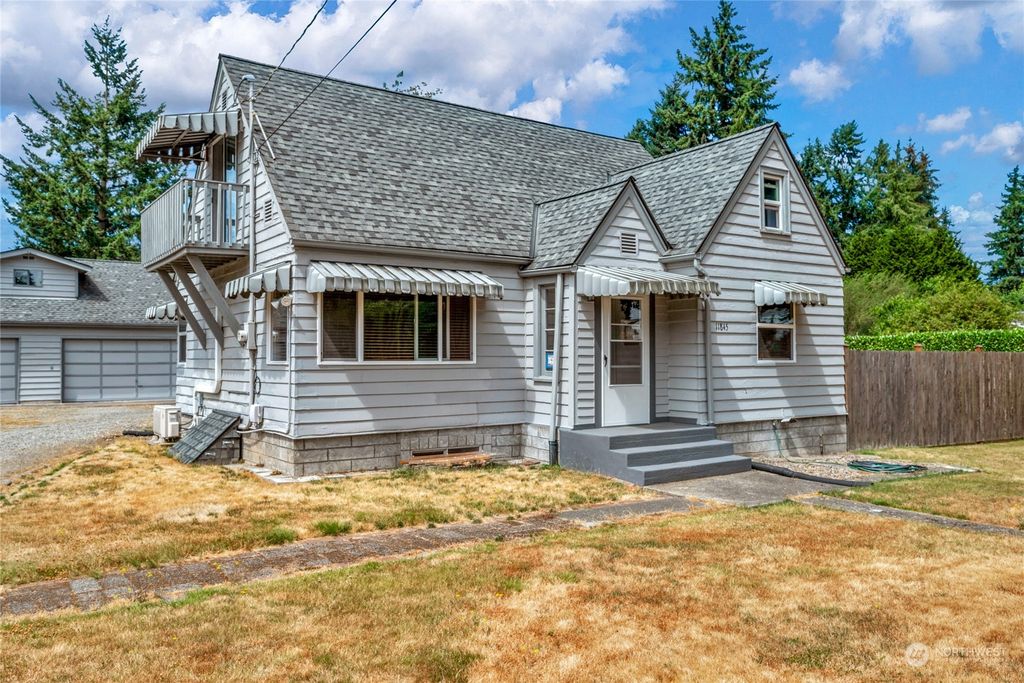 Photo of 11845 5th Avenue S, Burien, WA 98168 (MLS # 2144101)