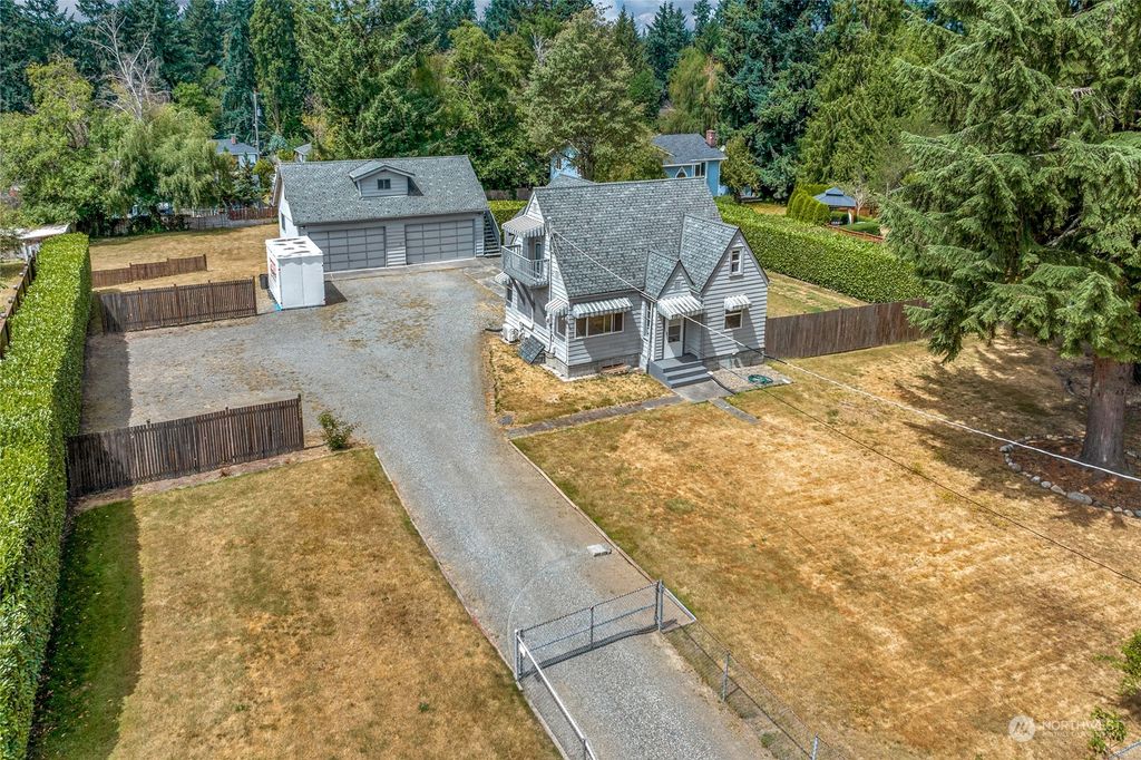 Photo of 11845 5th Avenue S, Burien, WA 98168 (MLS # 2144101)