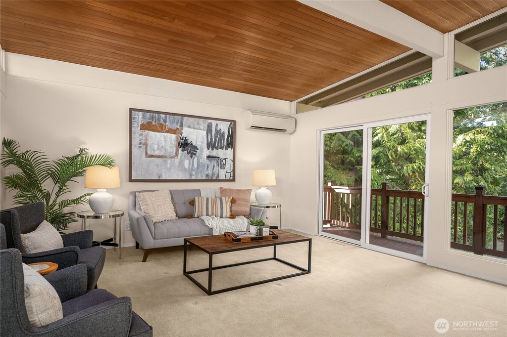 Photo of 8416 SE 36th Street, Mercer Island, WA 98040 (MLS # 2480534)