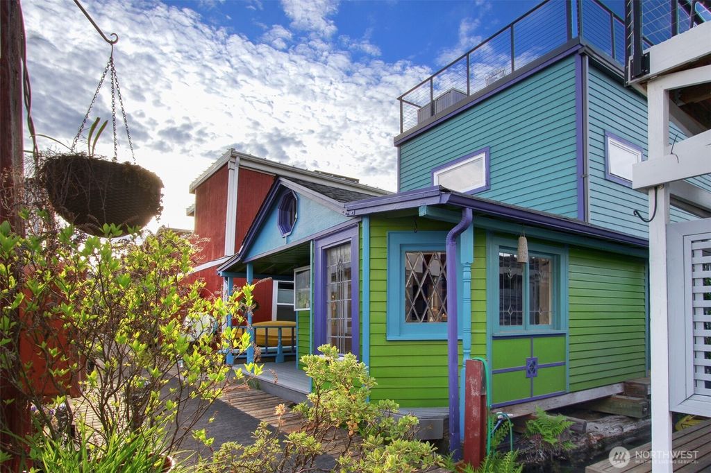 Photo of 2031 Fairview Avenue E #N, Seattle, WA 98102 (MLS # 2371089)