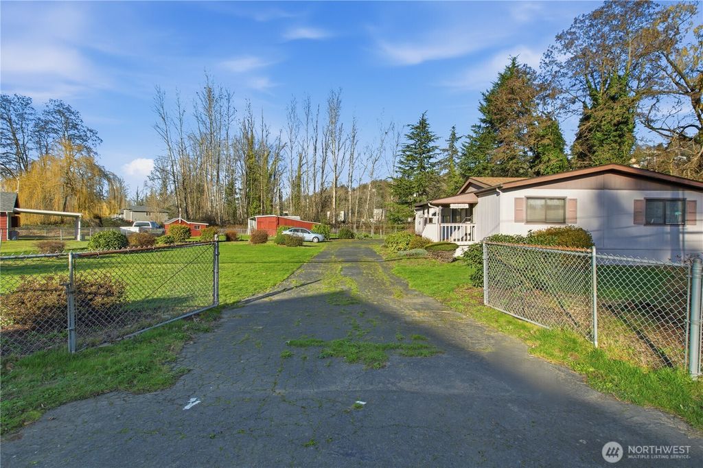 Photo of 4918 S 122nd Street, Tukwila, WA 98178 (MLS # 2469400)