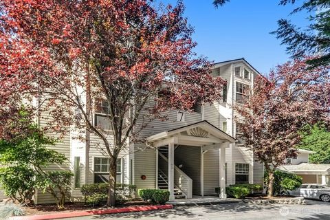 Photo of 2001 120th Place SE #7-304, Everett, WA 98208 (MLS # 2458119)