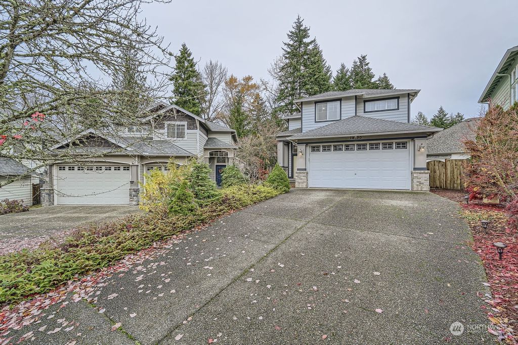 Photo of 14190 SE 154th Place, Renton, WA 98058 (MLS # 2312110)