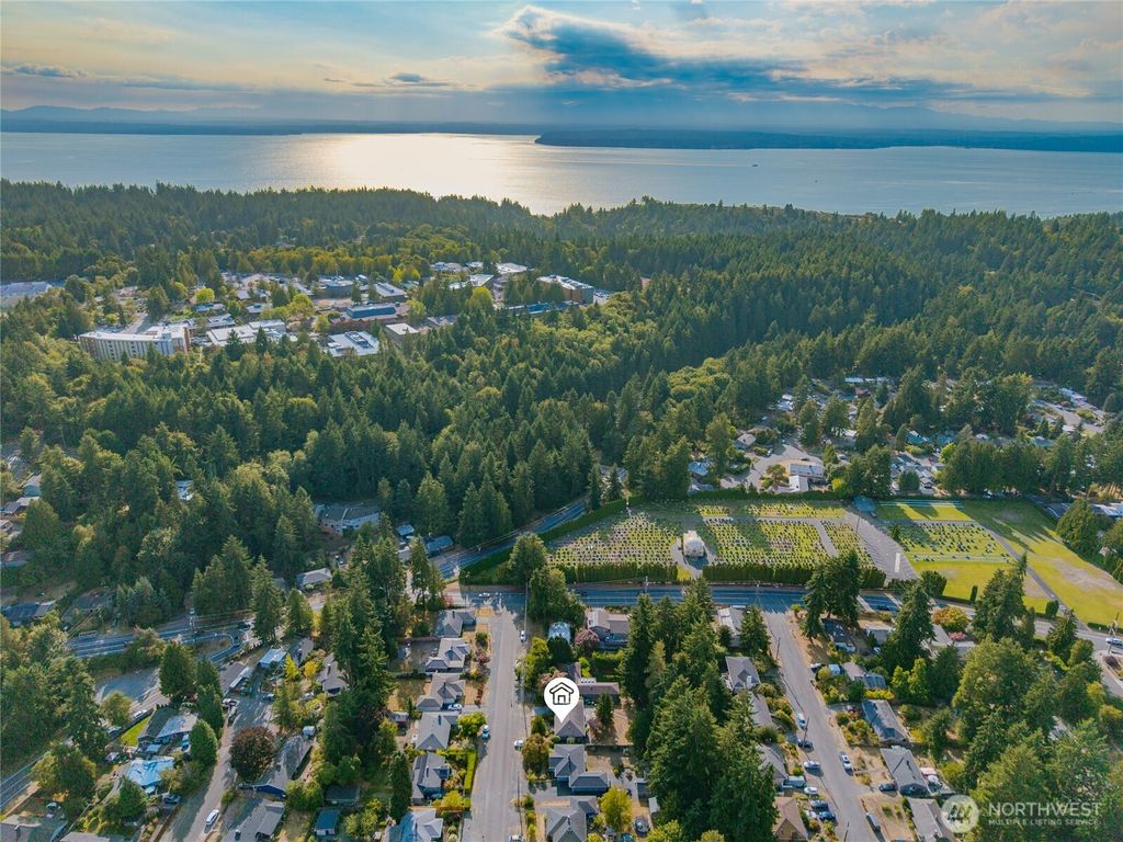 Photo of 518 N 166th Street, Shoreline, WA 98133 (MLS # 2418845)