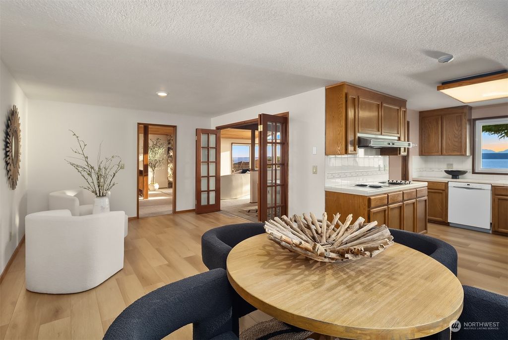 listing image 9361069602623369873