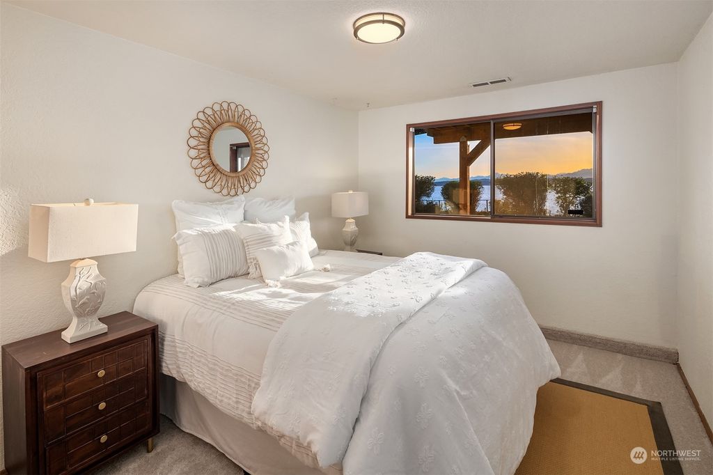 listing image 9366934161326779831
