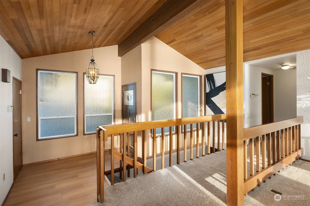 listing image 9367261761648013172