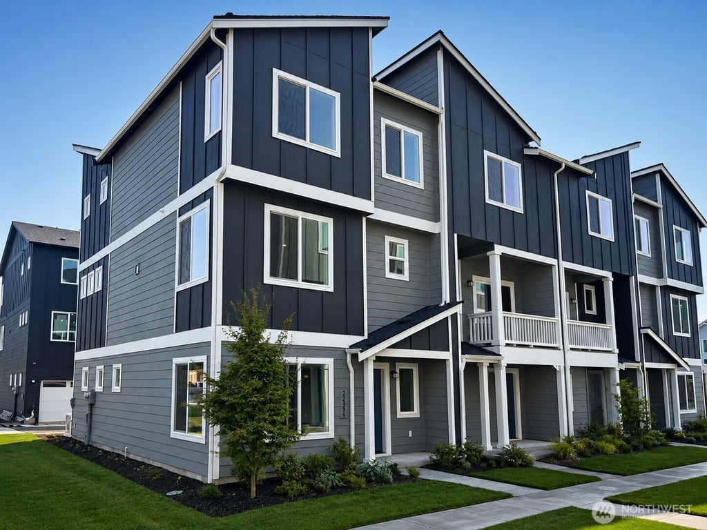 Photo of 32396 Vine Avenue SE, Black Diamond, WA 98010 (MLS # 2557963)