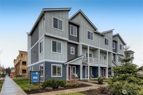 Photo of 32396 Vine Avenue SE, Black Diamond, WA 98010 (MLS # 2557963)