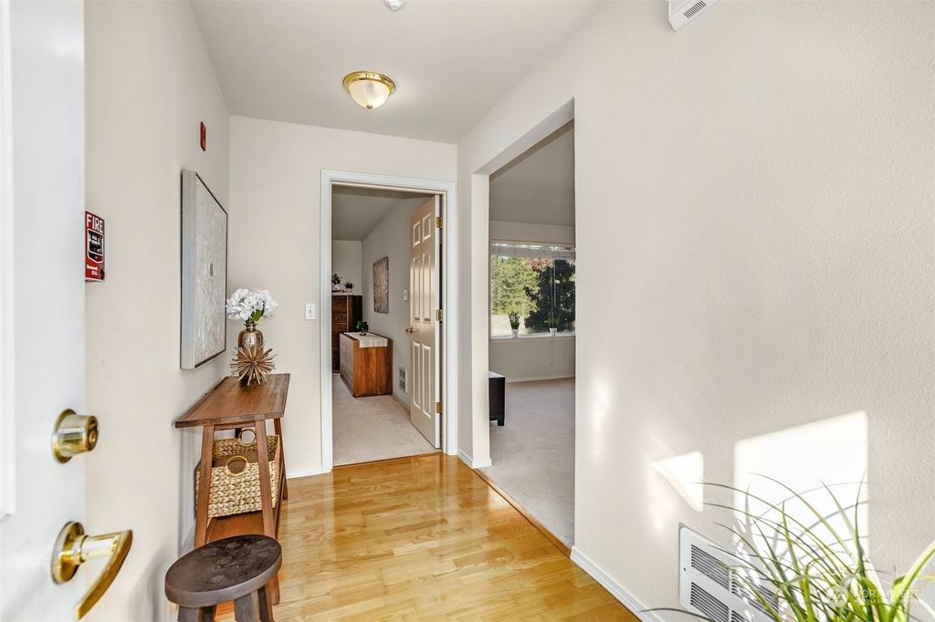 Photo of 4445 Providence Point Place Pl SE, Issaquah, WA 98029 (MLS # 2176314)