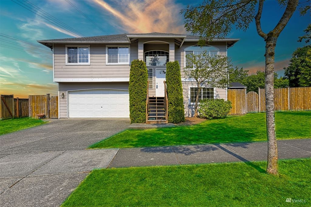 Photo of 19429 Knoll Drive, Arlington, WA 98223 (MLS # 1964698)