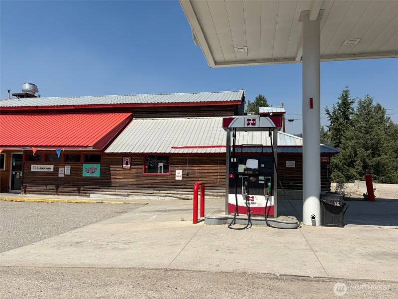 16267 Hwy 21 N