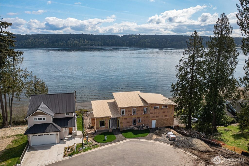 Photo of 14198 Olalla Crest Lane SE, Olalla, WA 98359 (MLS # 2509347)