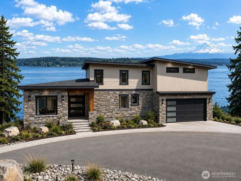 Photo of 14198 Olalla Crest Lane SE, Olalla, WA 98359 (MLS # 2509347)