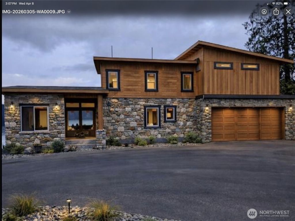 Photo of 14198 Olalla Crest Lane SE, Olalla, WA 98359 (MLS # 2509347)