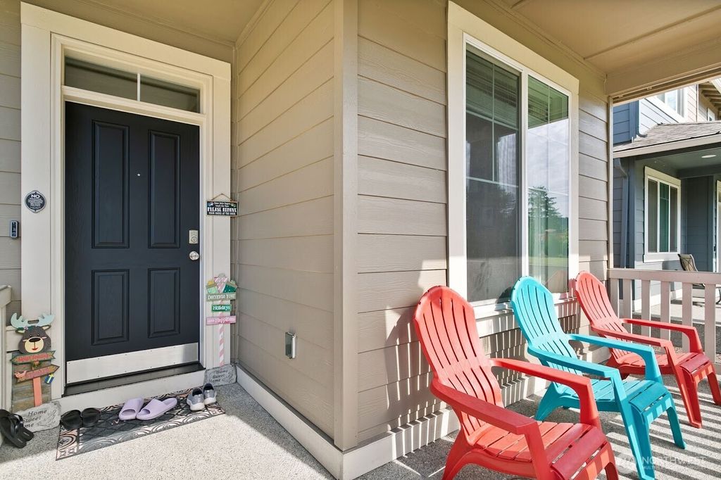 Photo of 1009 32nd Street NW, Puyallup, WA 98371 (MLS # 2514334)