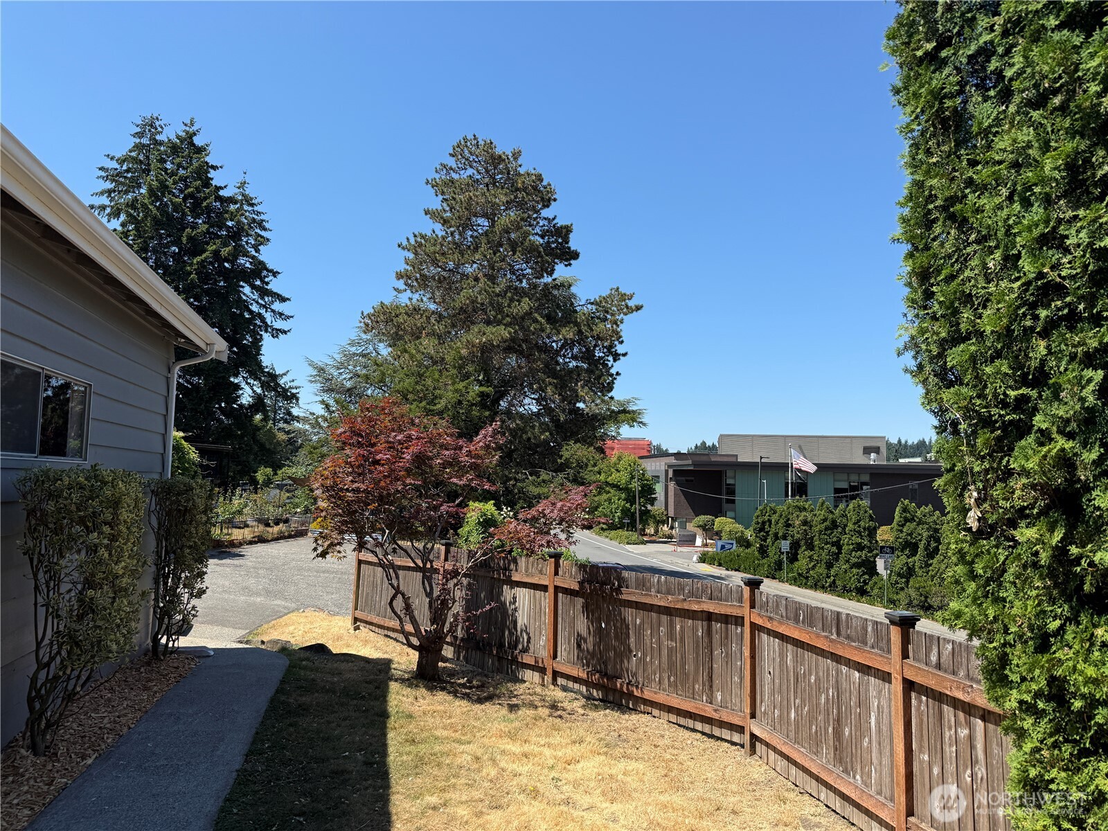 10527 Beardslee Boulevard