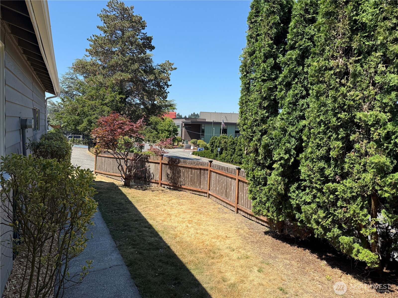 10527 Beardslee Boulevard