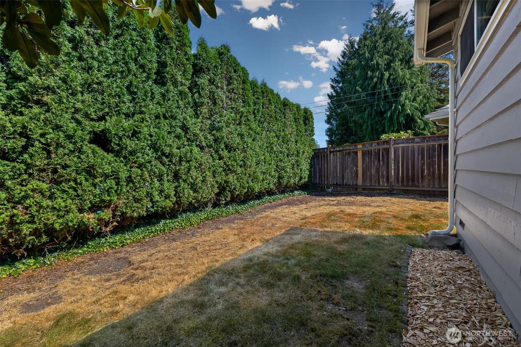 Photo of 10527 Beardslee Boulevard, Bothell, WA 98011 (MLS # 2553825)