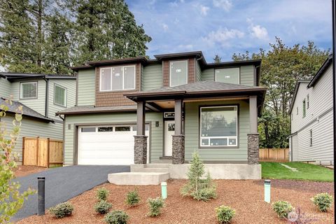 Photo of 10668 SE 170th Place, Renton, WA 98055 (MLS # 2484796)