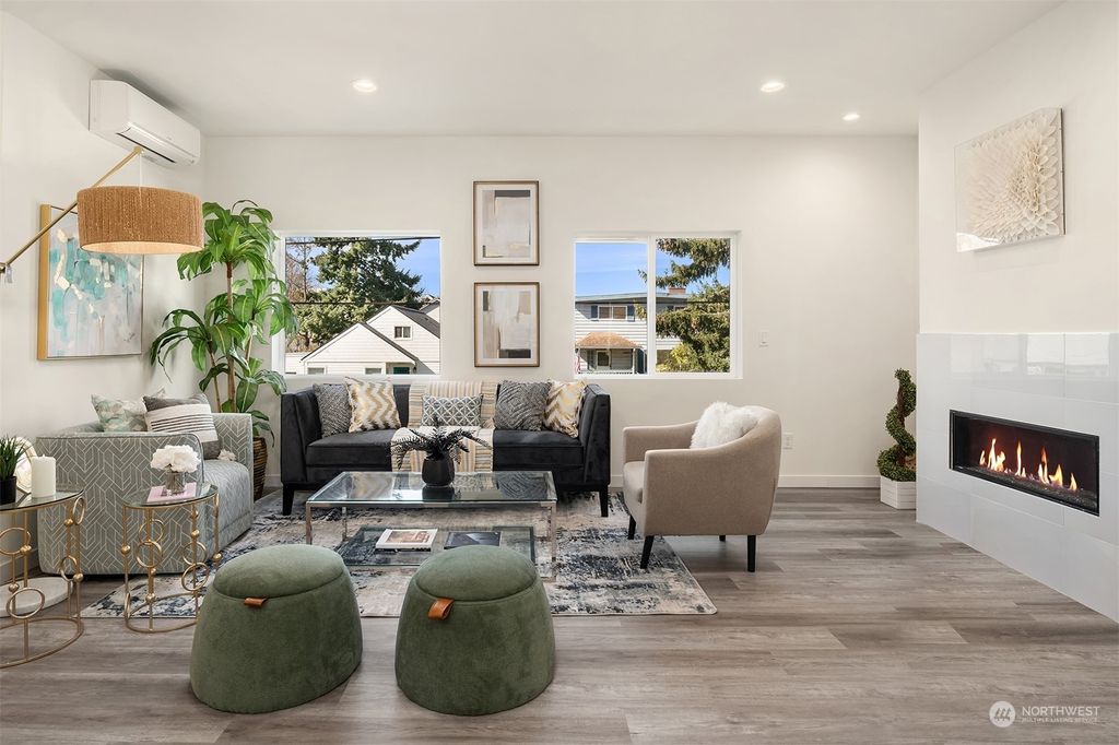 Photo of 8550 14th Avenue NW, Seattle, WA 98117 (MLS # 2248548)