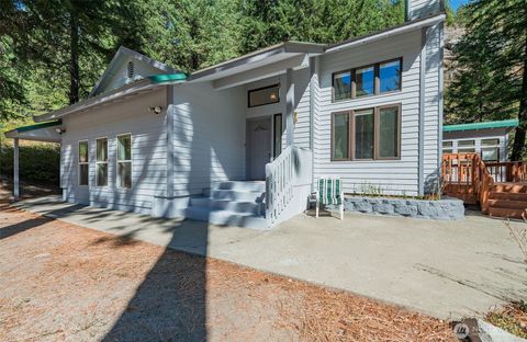 Photo of 17976 Entiat River Road, Entiat, WA 98822 (MLS # 2532239)