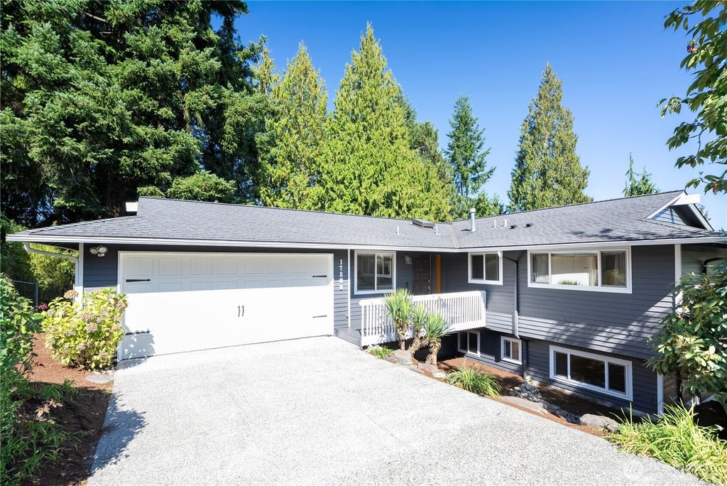 Photo of 17808 NE 12th Street, Bellevue, WA 98008 (MLS # 2435175)