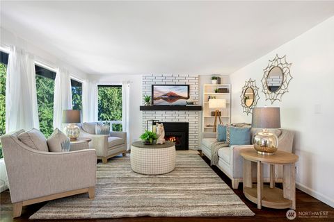 Photo of 17808 NE 12th Street, Bellevue, WA 98008 (MLS # 2435175)