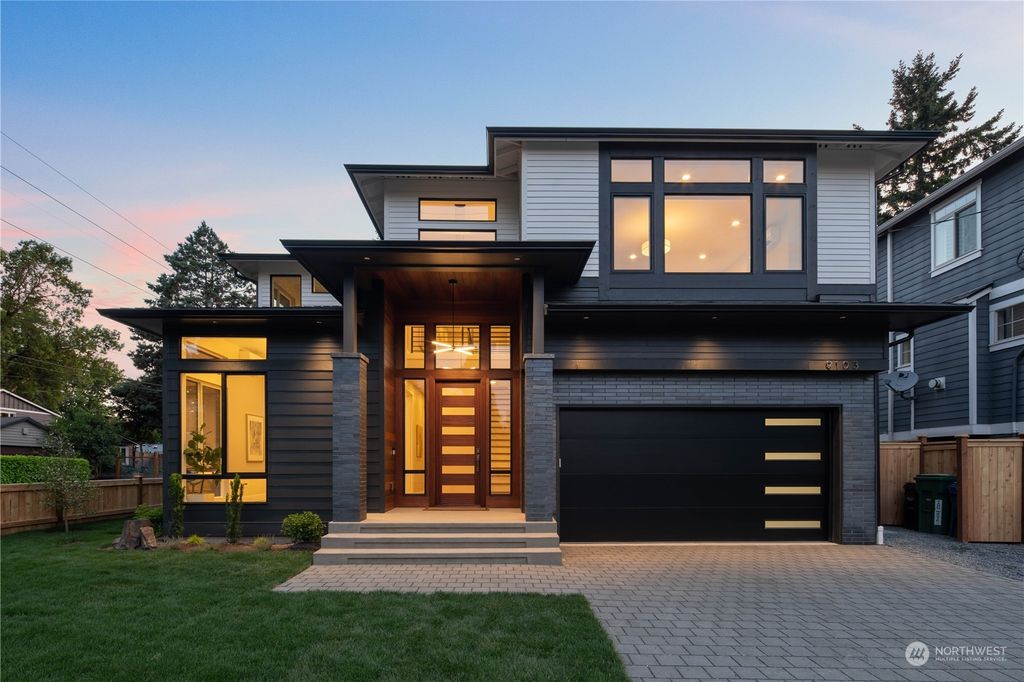 Photo of 9103 25th Avenue NE, Seattle, WA 98115 (MLS # 2077978)