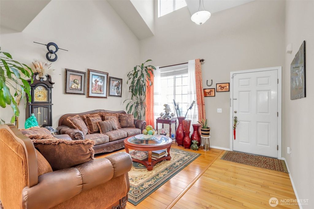 Photo of 10209 28th Drive SE, Everett, WA 98208 (MLS # 2501469)