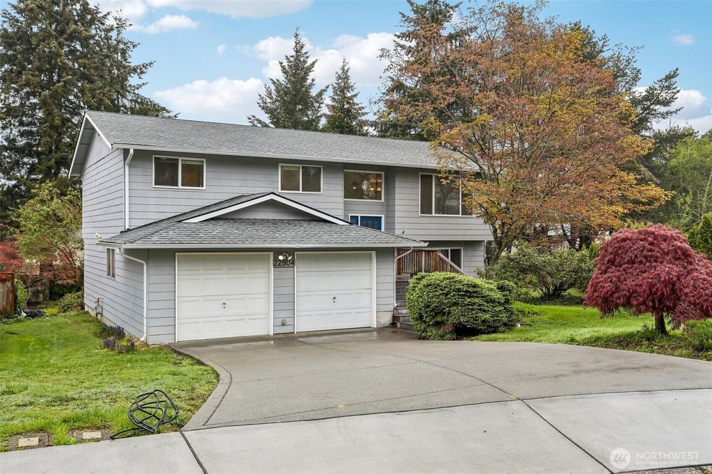 Photo of 22904 41st Place SW, Mountlake Terrace, WA 98043 (MLS # 2512468)