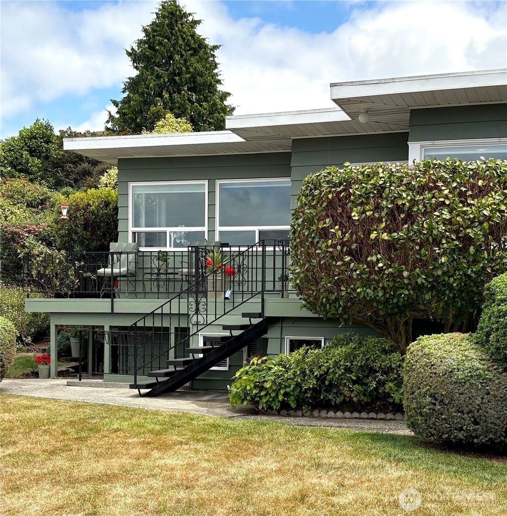 Photo of 9502 23rd Avenue NW, Seattle, WA 98117 (MLS # 2395520)