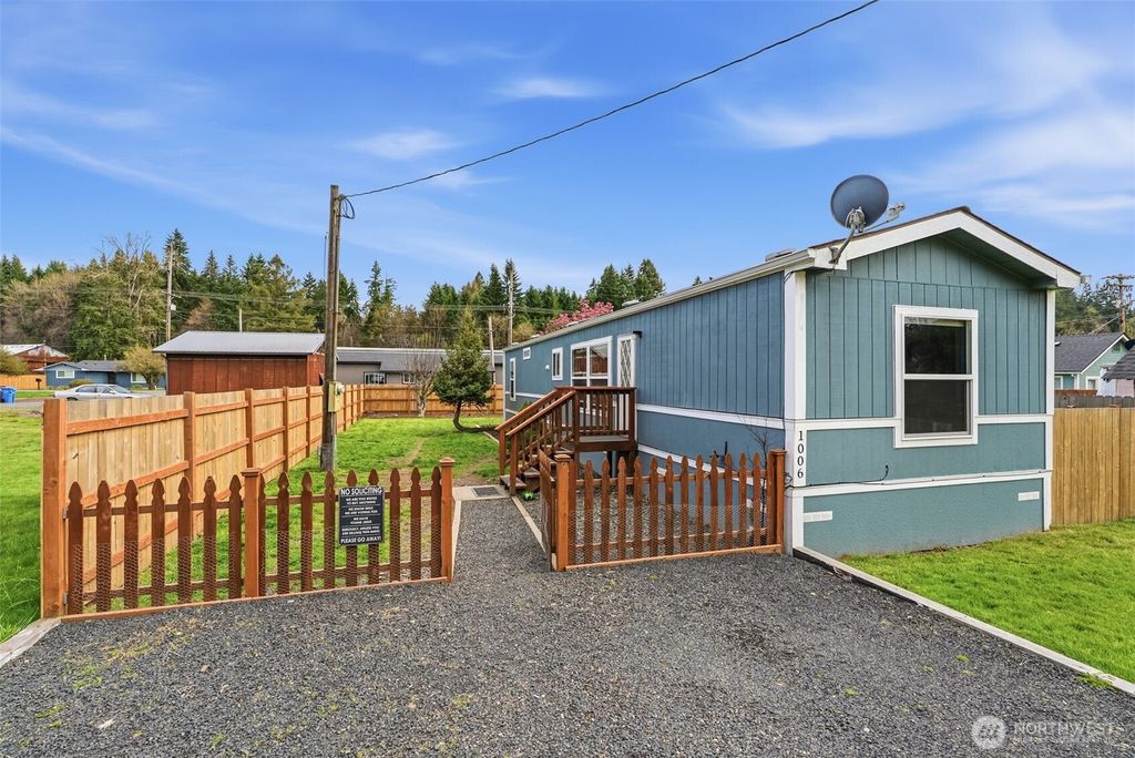 Photo of 1006 NW Mill St, Winlock, WA 98596 (MLS # 2503233)
