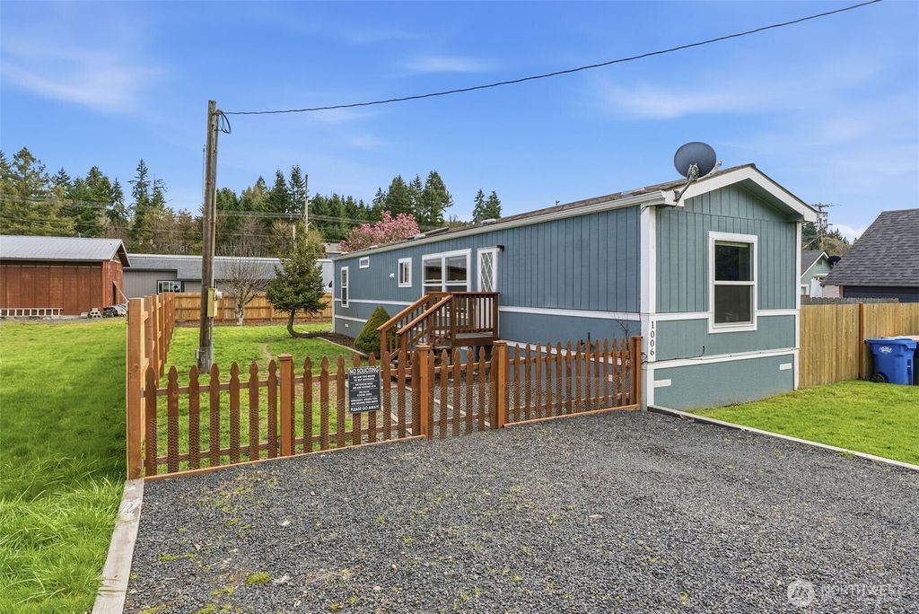 Photo of 1006 NW Mill St, Winlock, WA 98596 (MLS # 2503233)