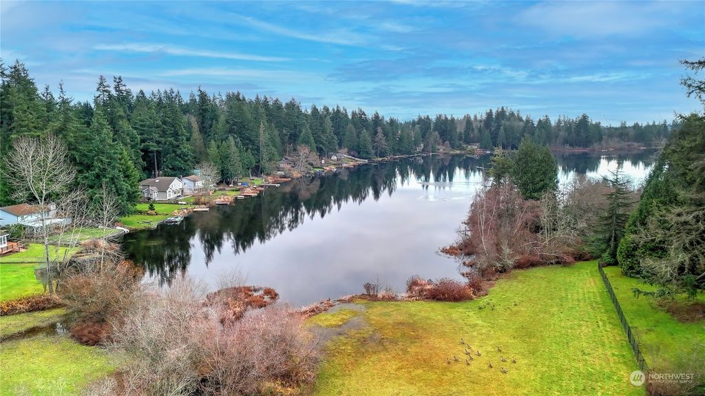 Photo of 18820 SE 134th Street, Renton, WA 98059 (MLS # 2184717)